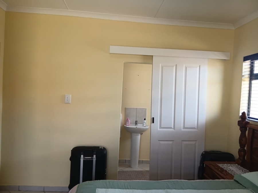 3 Bedroom Property for Sale in Kidds Beach Eastern Cape